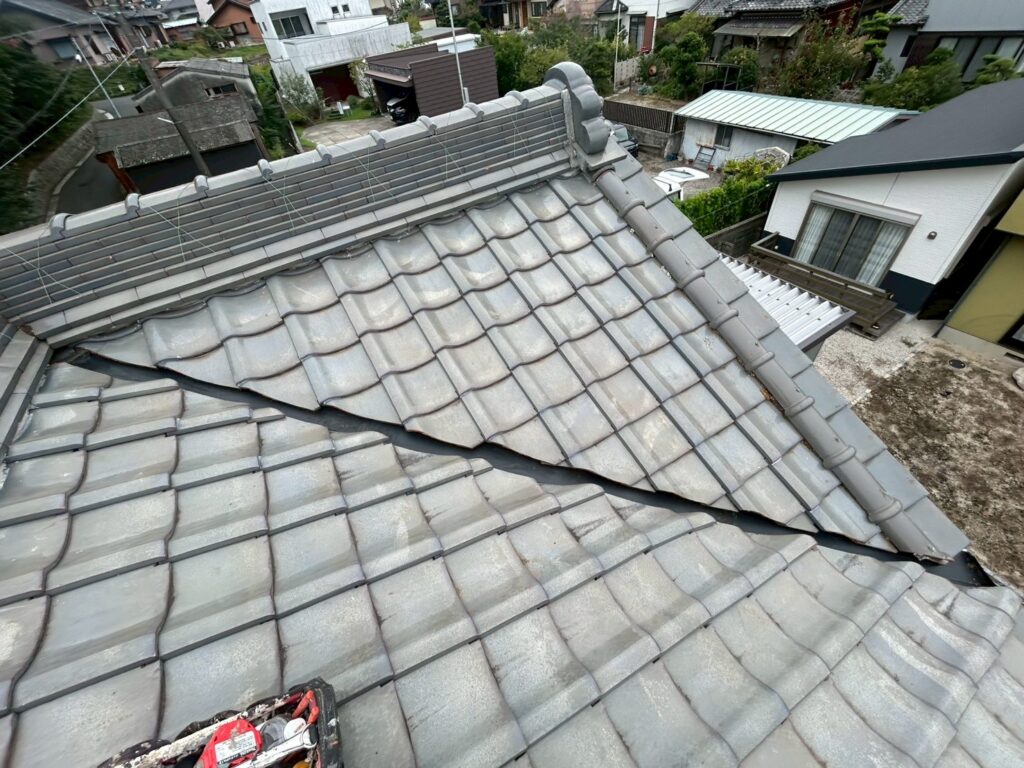 愛知県 東浦町 屋根板金工事 屋根工事 谷板金工事 屋根修理 雨漏り 漆喰 瓦工事 外装工事 内装工事 リフォーム工事 外壁塗装