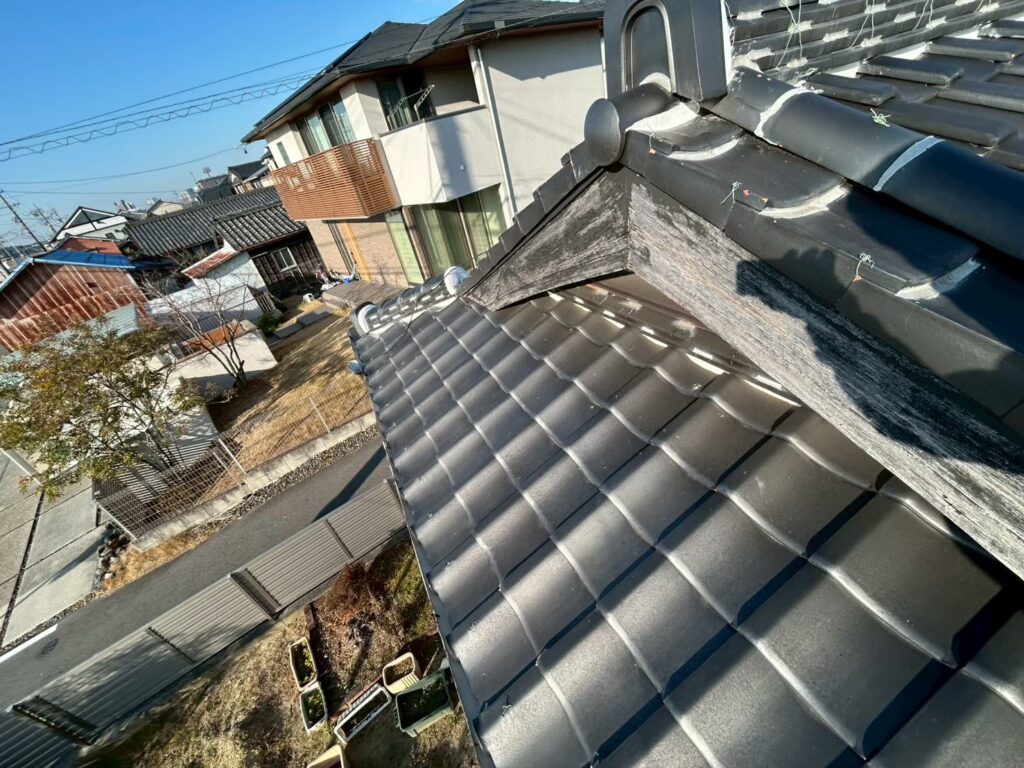 愛知県 額田郡 幸田町 破風板 板金工事 屋根工事 谷板金工事 屋根修理 雨漏り 漆喰 瓦工事 外装工事 内装工事 リフォーム工事 外壁塗装