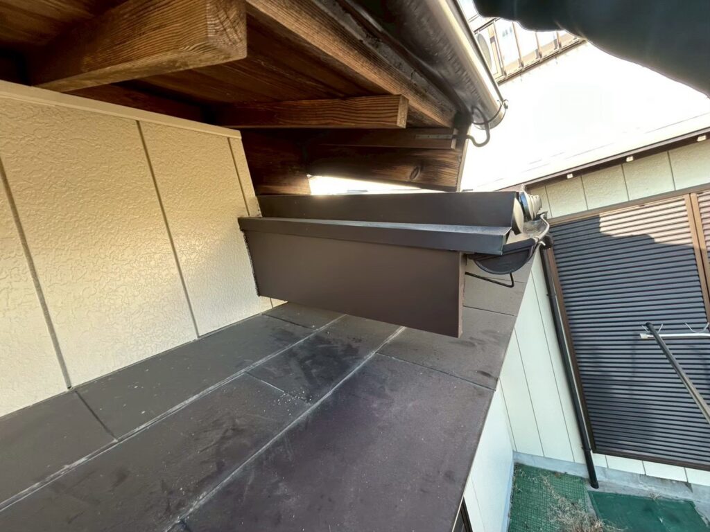 愛知県 額田郡 幸田町 破風板 板金工事 屋根工事 谷板金工事 屋根修理 雨漏り 漆喰 瓦工事 外装工事 内装工事 リフォーム工事 外壁塗装