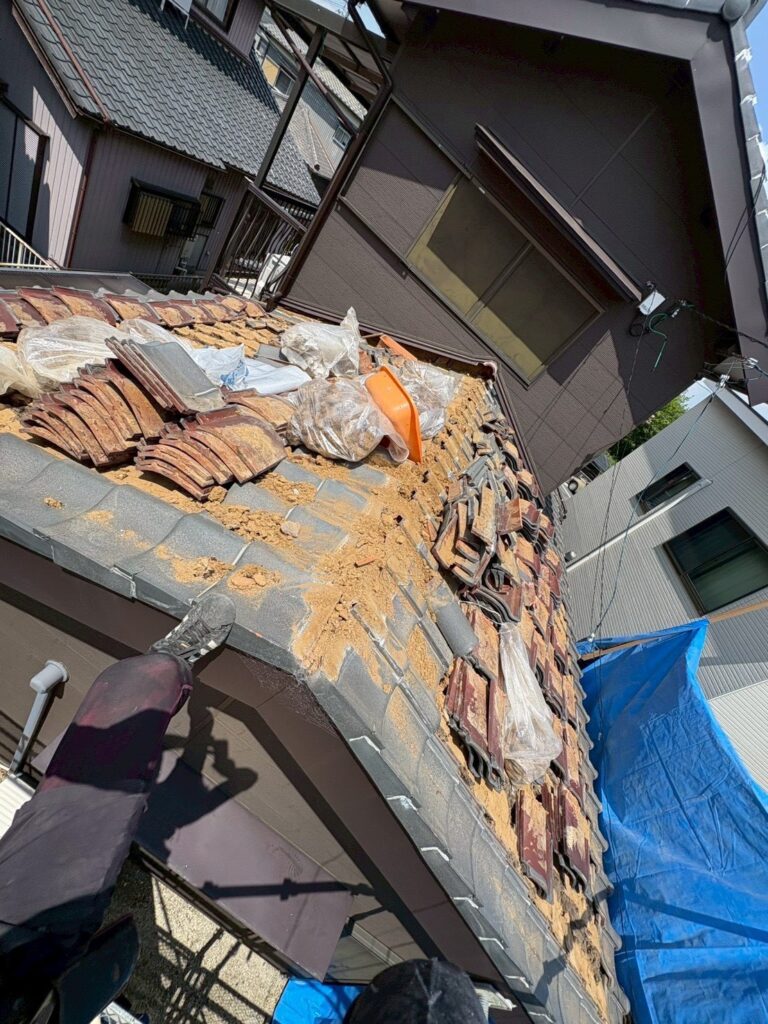 愛知県 知立市 屋根葺き替え工事 屋根板金工事 屋根工事 谷板金工事 屋根修理 雨漏り 漆喰 瓦工事 外装工事 内装工事 リフォーム工事 外壁塗装