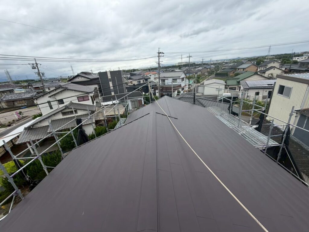 愛知県 豊田市 屋根カバー工法 屋根板金工事 屋根工事 谷板金工事 屋根修理 雨漏り 漆喰 瓦工事 外装工事 内装工事 リフォーム工事 外壁塗装